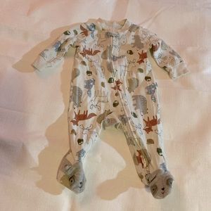Just One You made for Carter’s Baby Unisex Footie Jumpsuit Sleeper 0-3mo
